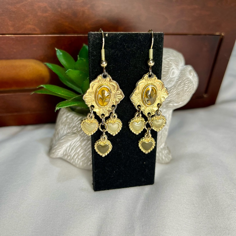 Vintage Style Gold Tone Heart Dangle Earrings